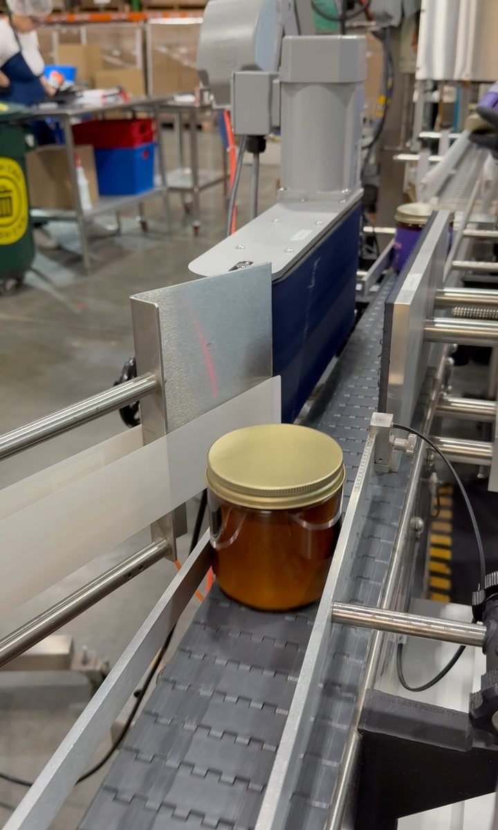 Jar filling + capping, Co-packing line at Uptime Miami - video testimonial